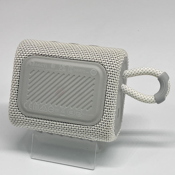 【中古】GO3 ホワイト【JBLGO3WHT】【秋葉原】