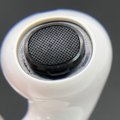 【中古】MagSafe充電ケース(USB-C)付きAirPods Pro(第2世代) MTJV3JA【秋葉原】