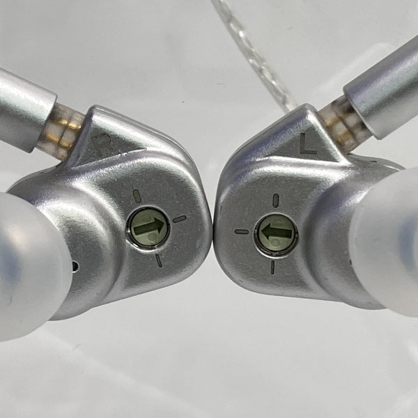 【中古】4U【日本橋】