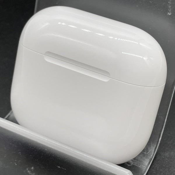 Apple 【中古】AirPods 4 （ANC）ワイヤレス充電ケース【秋葉原