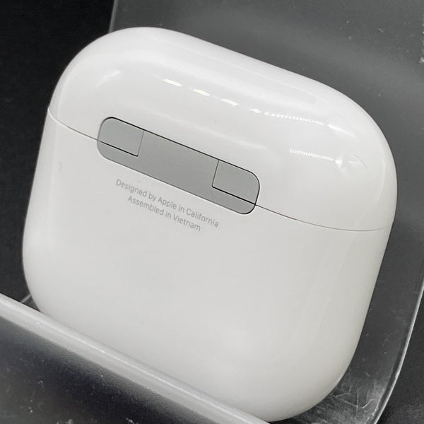 Apple 【中古】AirPods 4 （ANC）ワイヤレス充電ケース【秋葉原