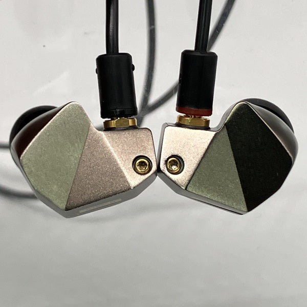 【中古】B2 【FI-B2BSSD】【秋葉原】