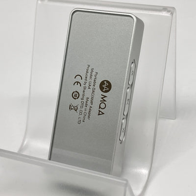 【中古】UA4 シルバー【秋葉原】