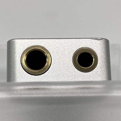 【中古】UA4 シルバー【秋葉原】