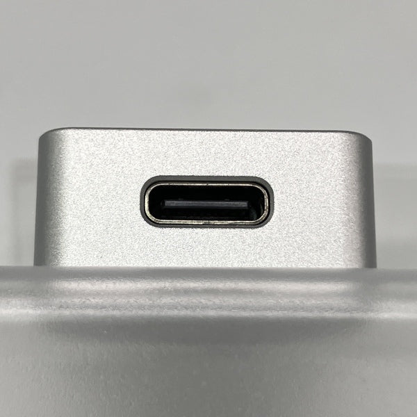 【中古】UA4 シルバー【秋葉原】