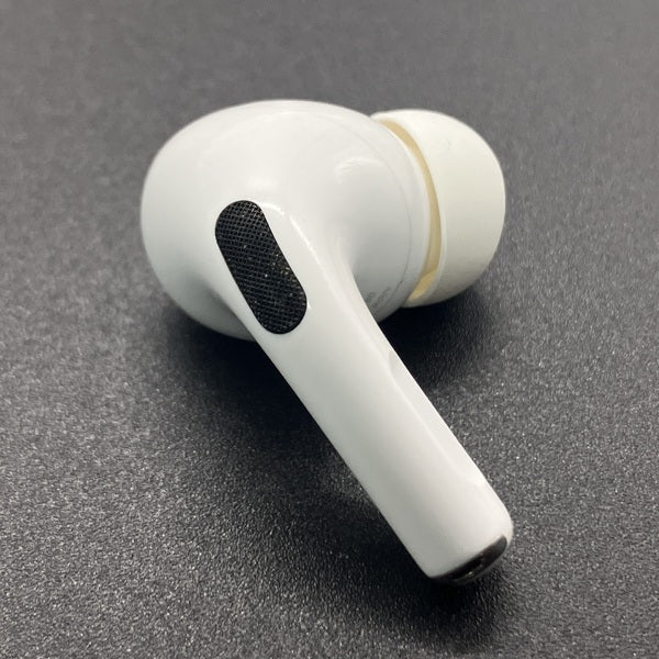 【中古】AirPods Pro (R側) (第2世代)(Lightning)（ジャンク・返品不可）【日本橋】