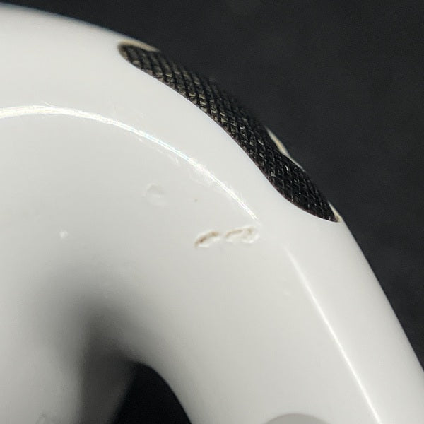 【中古】AirPods Pro (第2世代) MQD83J/A【秋葉原】