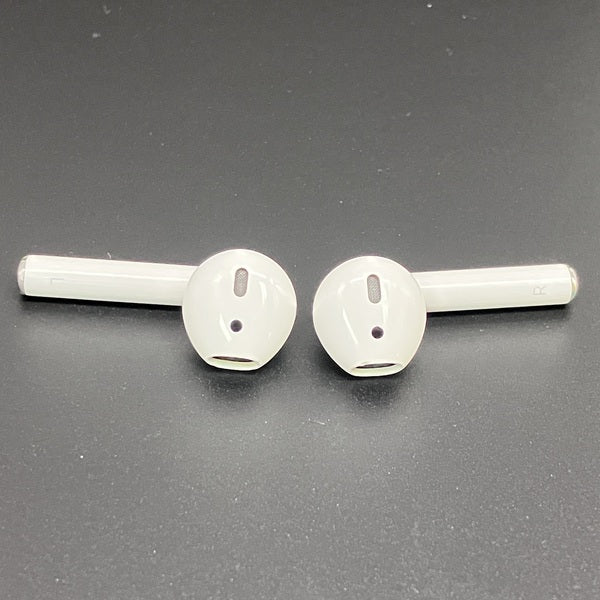 【中古】AirPods with Charging Case MV7N2J/A【秋葉原】