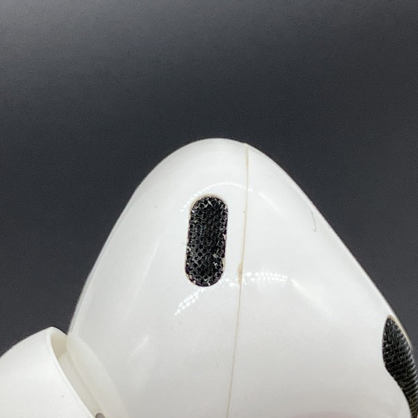 【中古】MagSafe充電ケース(USB-C)付きAirPods Pro(第2世代) MTJV3JA【秋葉原】