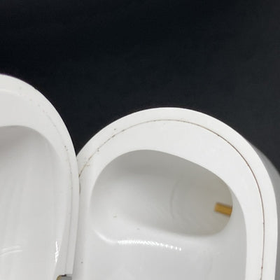 【中古】MagSafe充電ケース(USB-C)付きAirPods Pro(第2世代) MTJV3JA【秋葉原】