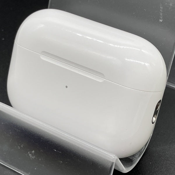 【中古】MagSafe充電ケース(USB-C)付きAirPods Pro(第2世代) MTJV3JA【秋葉原】