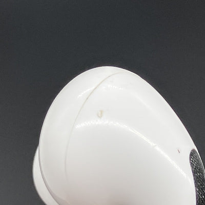 【中古】MagSafe充電ケース(USB-C)付きAirPods Pro(第2世代) MTJV3JA【秋葉原】