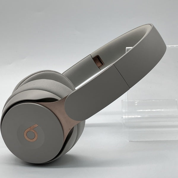 【中古】Beats Solo Pro グレイ 【MRJ82FE/A】【秋葉原】