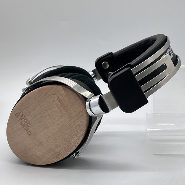 TAGO STUDIO T3-01 有線ヘッドホン キャリングケース付き TAGO STUDIO T3-01 有線ヘッドホン キャリングケース付き