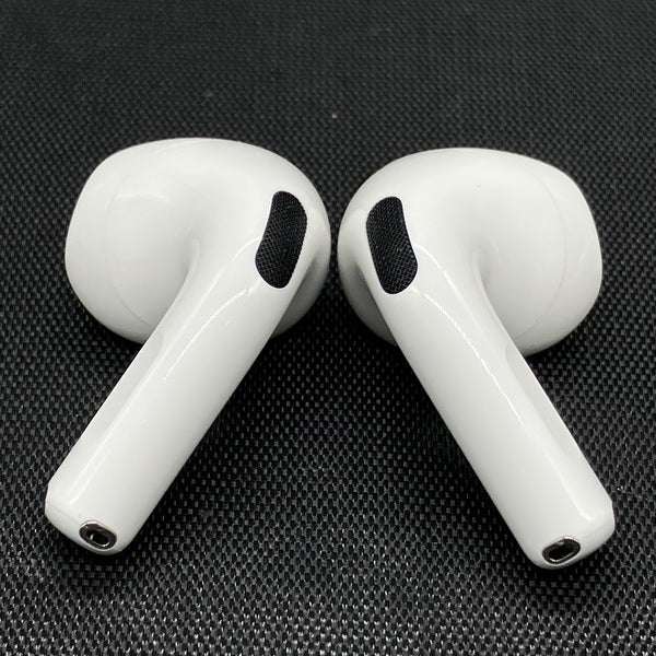 【中古】AirPods 4 MXP63J/A【秋葉原】