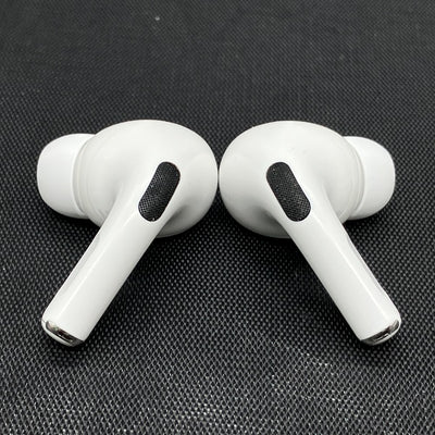 【中古】MagSafe充電ケース(USB-C)付きAirPods Pro(第2世代) MTJV3JA【秋葉原】