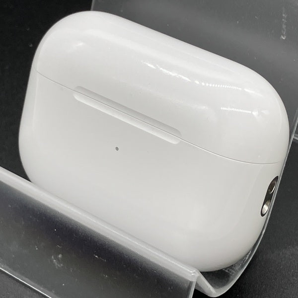 【中古】MagSafe充電ケース(USB-C)付きAirPods Pro(第2世代) MTJV3JA【秋葉原】