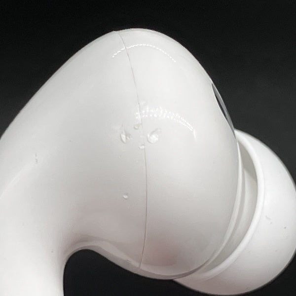 【中古】MagSafe充電ケース(USB-C)付きAirPods Pro(第2世代) MTJV3JA【秋葉原】