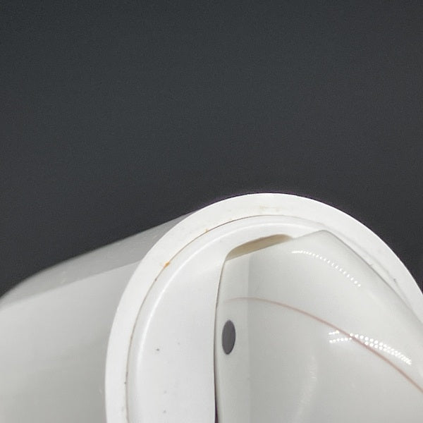 【中古】AirPods MMEF2JA【秋葉原】