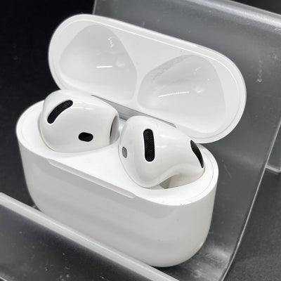 【中古】AirPods 4 MXP93J/A（アクティブノイズキャンセリング搭載）【秋葉原】