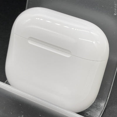 【中古】AirPods 4 MXP93J/A（アクティブノイズキャンセリング搭載）【秋葉原】
