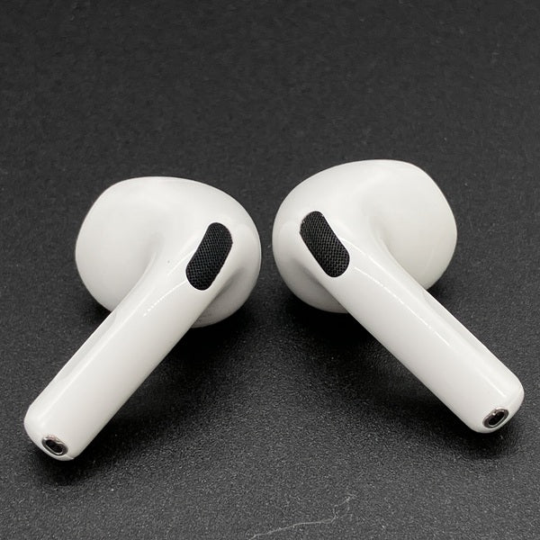 【中古】AirPods 4 MXP93J/A（アクティブノイズキャンセリング搭載）【秋葉原】