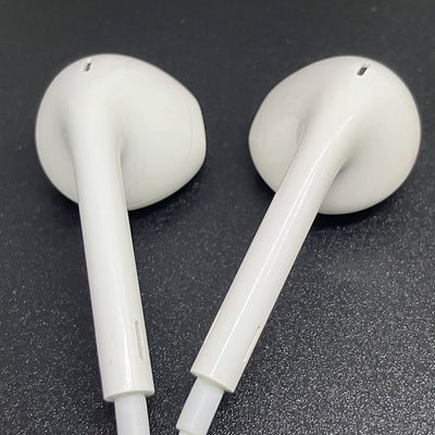 【中古】EarPods with Lightning Connector【秋葉原】