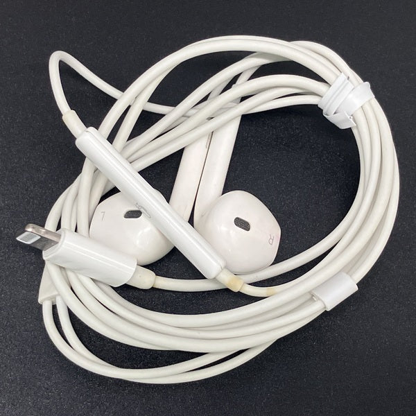 【中古】EarPods with Lightning Connector【秋葉原】