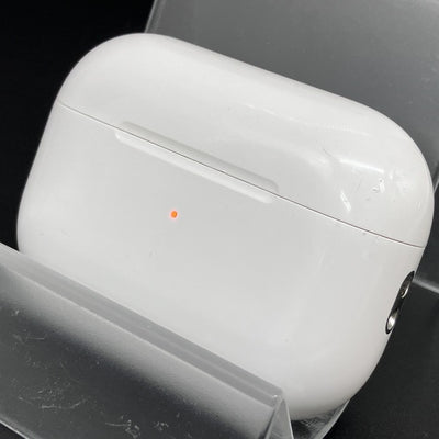 【中古】MagSafe充電ケース(USB-C)付きAirPods Pro(第2世代) MTJV3JA【秋葉原】