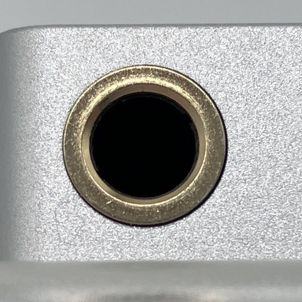 【中古】UA4 シルバー【仙台】