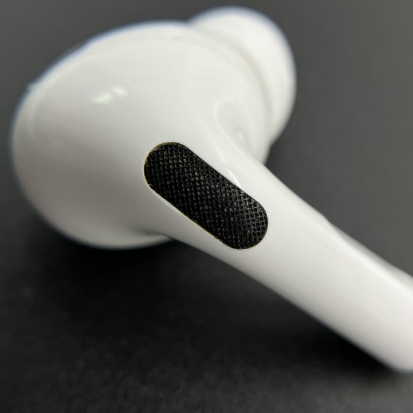 【中古】MagSafe充電ケース(USB-C)付きAirPods Pro(第2世代) MTJV3JA（海外モデル）【秋葉原】