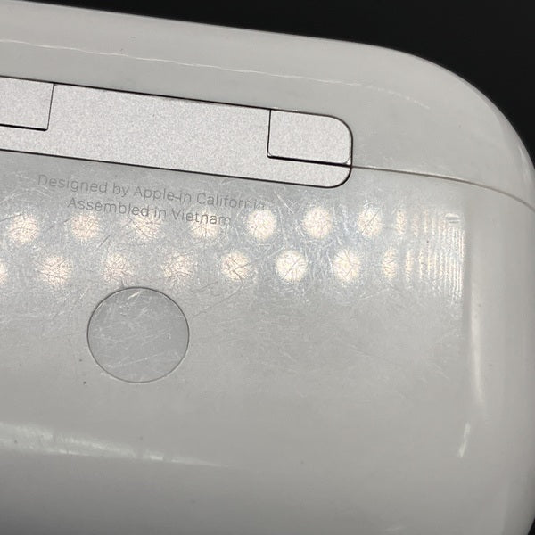 【中古】MagSafe充電ケース(USB-C)付きAirPods Pro(第2世代) MTJV3JA【秋葉原】