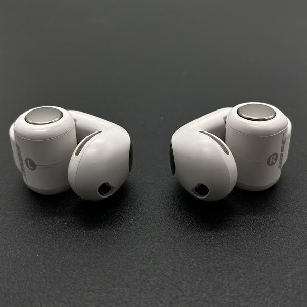 BOSE ULTRA earbuds ホワイト 中古美品 BOSE ULTRA earbuds ホワイト 中古美品 中古〕BOSE(ボーズ) Bose