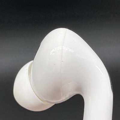 【中古】MagSafe充電ケース(USB-C)付きAirPods Pro(第2世代) MTJV3JA【秋葉原】