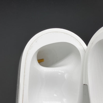 【中古】MagSafe充電ケース(USB-C)付きAirPods Pro(第2世代) MTJV3JA【秋葉原】