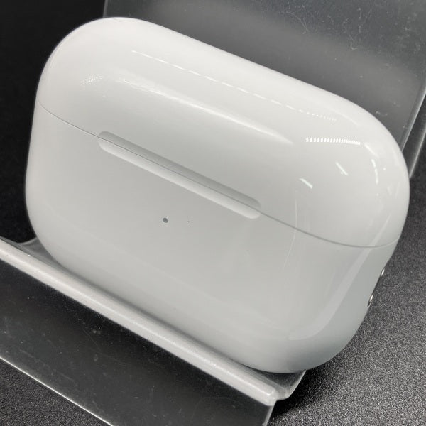 【中古】MagSafe充電ケース(USB-C)付きAirPods Pro(第2世代) MTJV3JA【秋葉原】