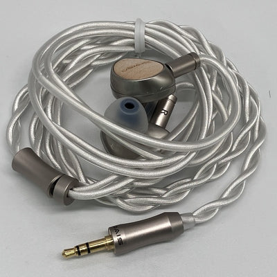 【中古】Que【日本橋】