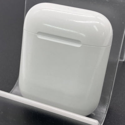 【中古】AirPods with Charging Case MV7N2J/A【秋葉原】