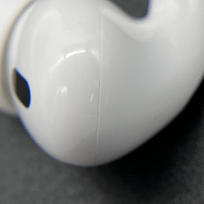 【中古】MagSafe充電ケース(USB-C)付きAirPods Pro(第2世代) MTJV3JA【秋葉原】