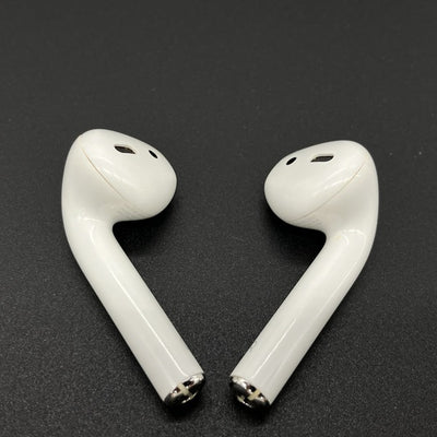 【中古】AirPods with Charging Case MV7N2J/A【秋葉原】