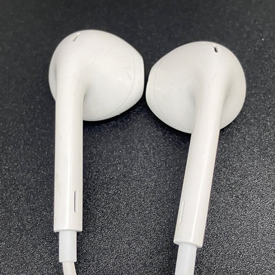 【中古】EarPods with Lightning Connector【日本橋】