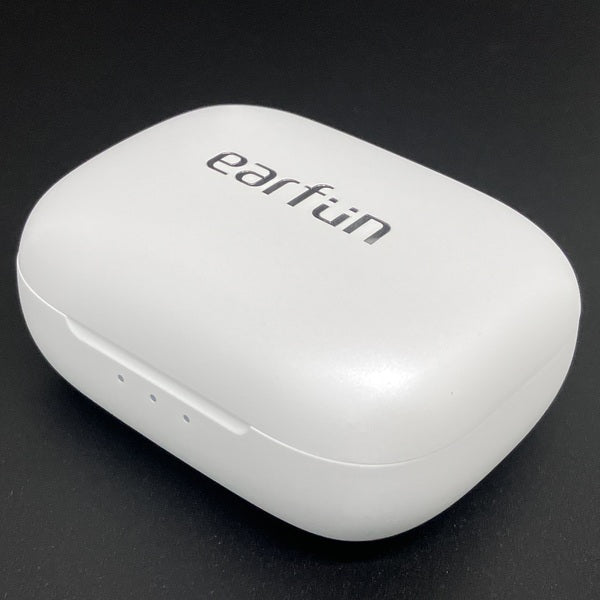 【中古】Air Pro 4 - White【日本橋】