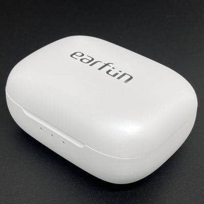 【中古】Air Pro 4 - White【日本橋】