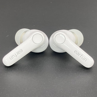 【中古】Air Pro 4 - White【日本橋】