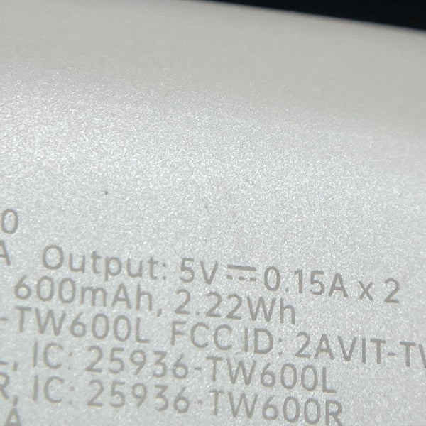 【中古】Air Pro 4 - White【日本橋】