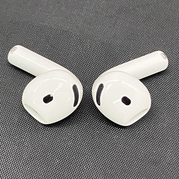 【中古】AirPods 4 MXP93J/A（アクティブノイズキャンセリング搭載）【秋葉原】