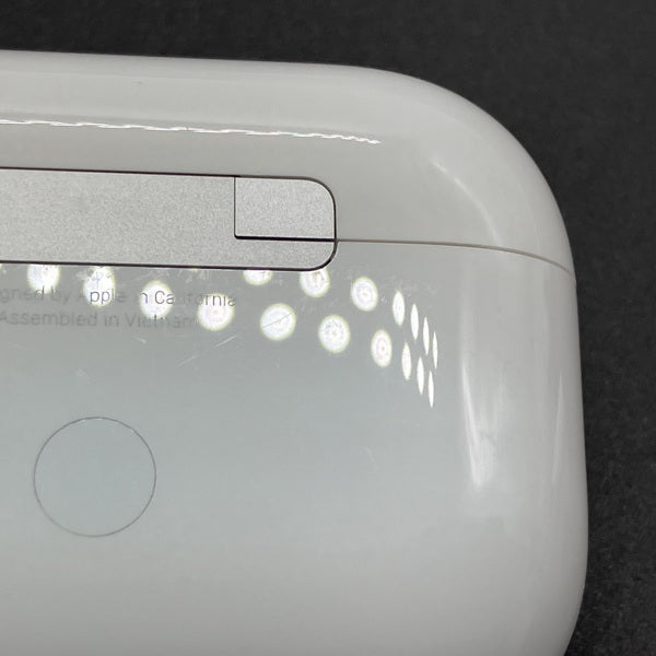 【中古】MagSafe充電ケース(USB-C)付きAirPods Pro(第2世代) MTJV3JA【秋葉原】