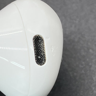 【中古】MagSafe充電ケース(USB-C)付きAirPods Pro(第2世代) MTJV3JA【秋葉原】