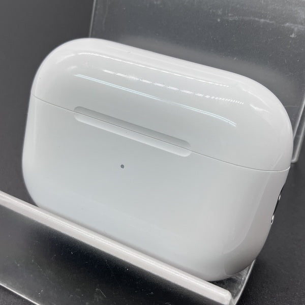 【中古】MagSafe充電ケース(USB-C)付きAirPods Pro(第2世代) MTJV3JA【秋葉原】