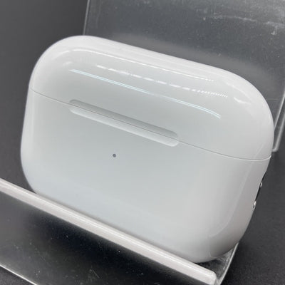 【中古】MagSafe充電ケース(USB-C)付きAirPods Pro(第2世代) MTJV3JA【秋葉原】